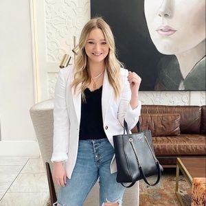 Meet your Posher, Addie